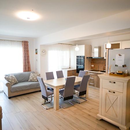 Appartement Hunyadi Luxury Dna Stanca 1 à Sibiu Extérieur photo